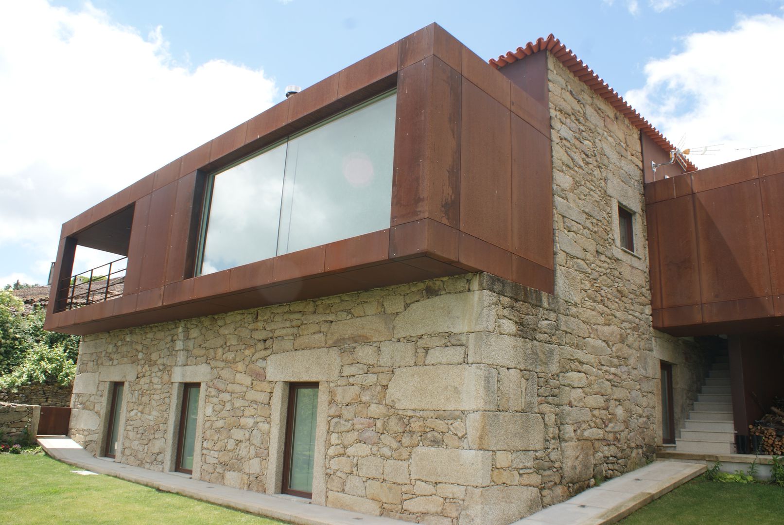 ADVD atelier arquitectura e design의 촌사람 같은 , 러스틱 (Rustic)