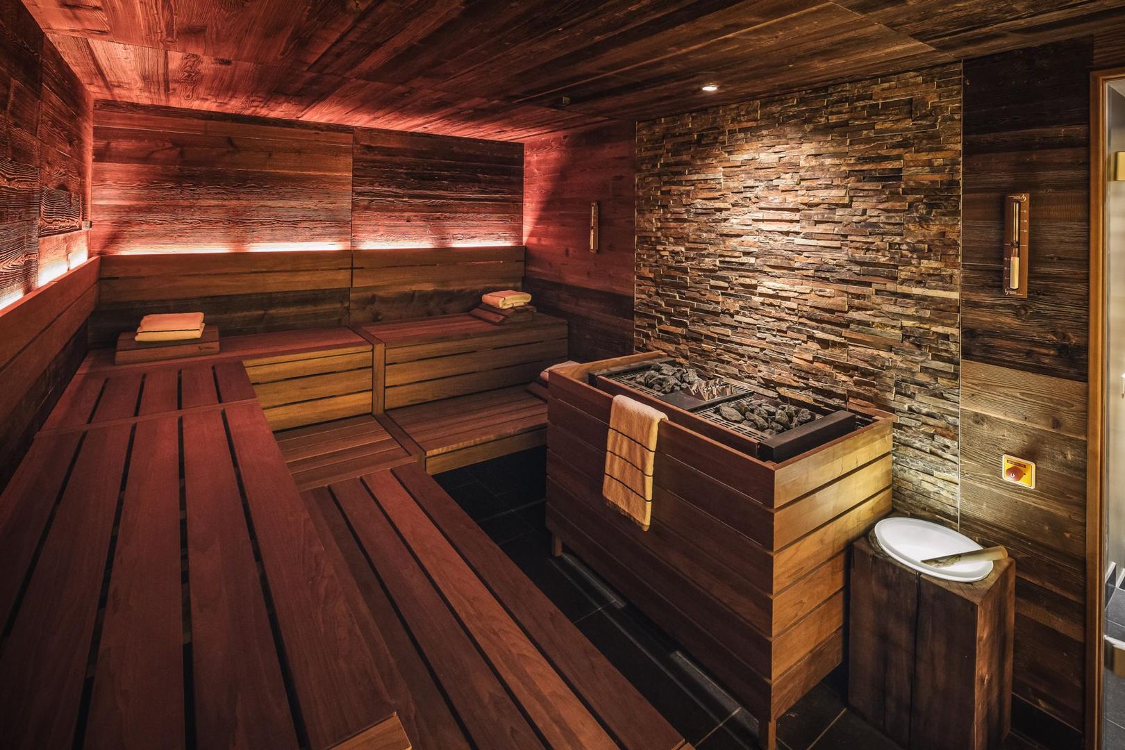 Referenz Nr. 3, corso sauna manufaktur gmbh corso sauna manufaktur gmbh 商業空間 石 ホテル