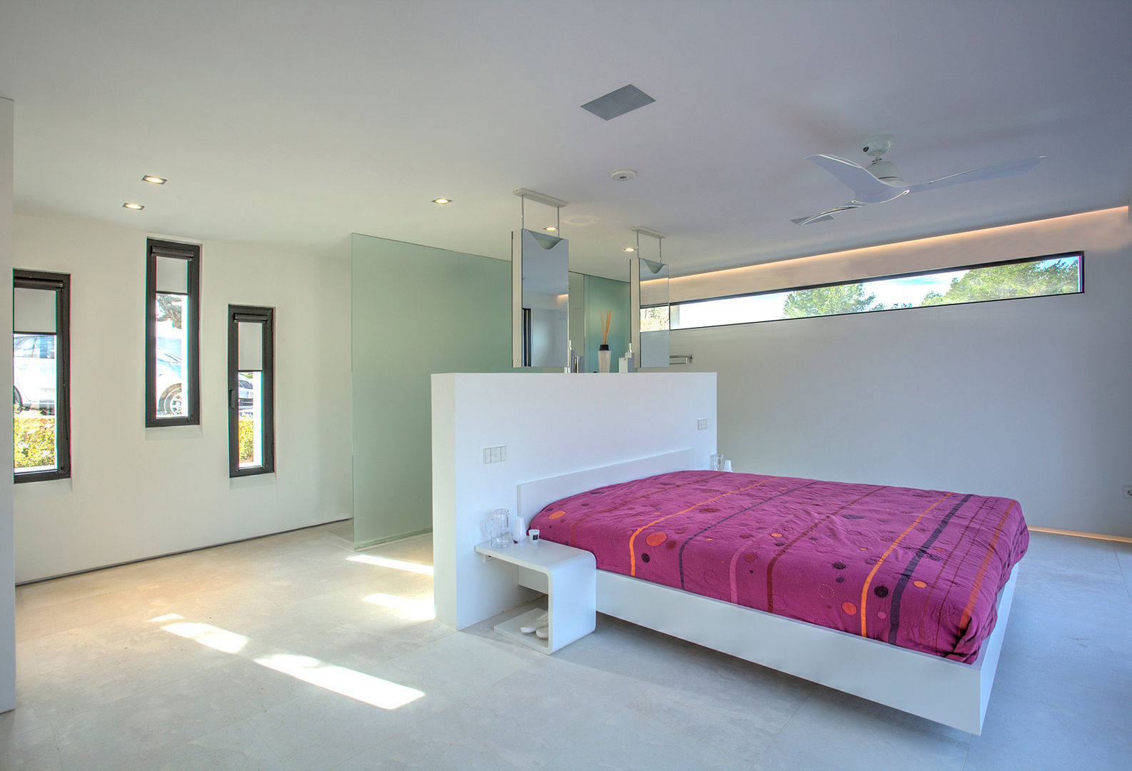 homify Modern style bedroom