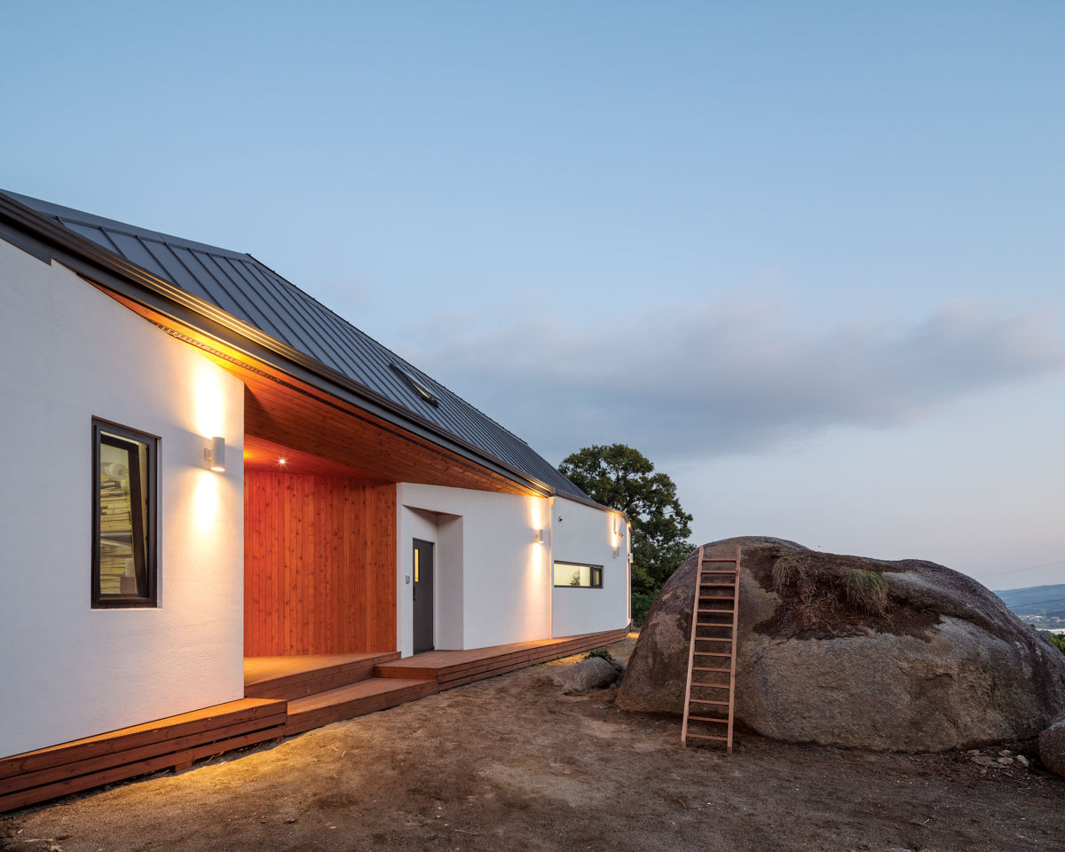 바위집( ROCK HOUSE ), B.U.S Architecture B.U.S Architecture Modern houses