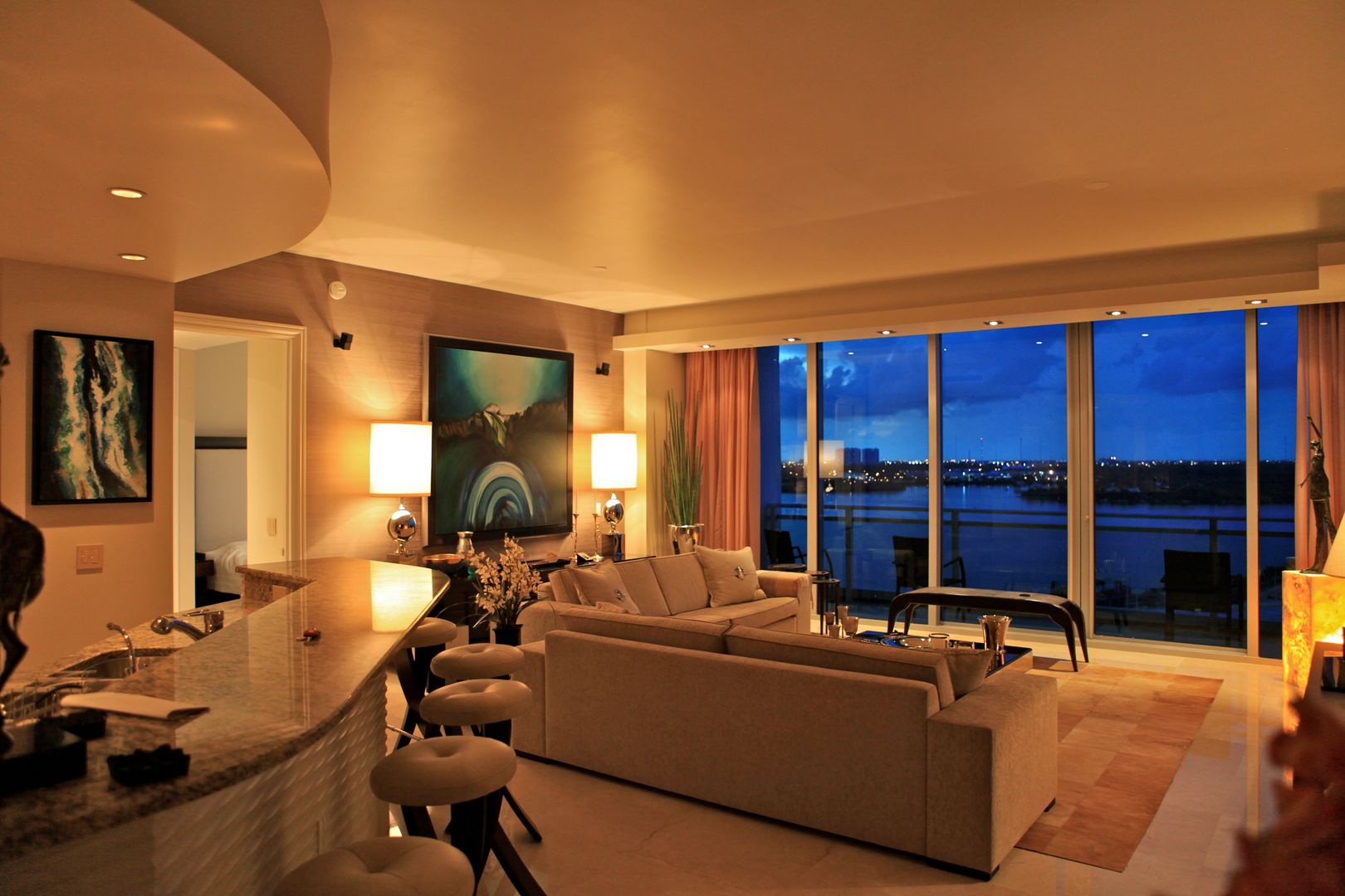 One Bal Harbour Miami Evi, Kerim Çarmıklı İç Mimarlık Kerim Çarmıklı İç Mimarlık Modern Oturma Odası Kanepe & Koltuklar