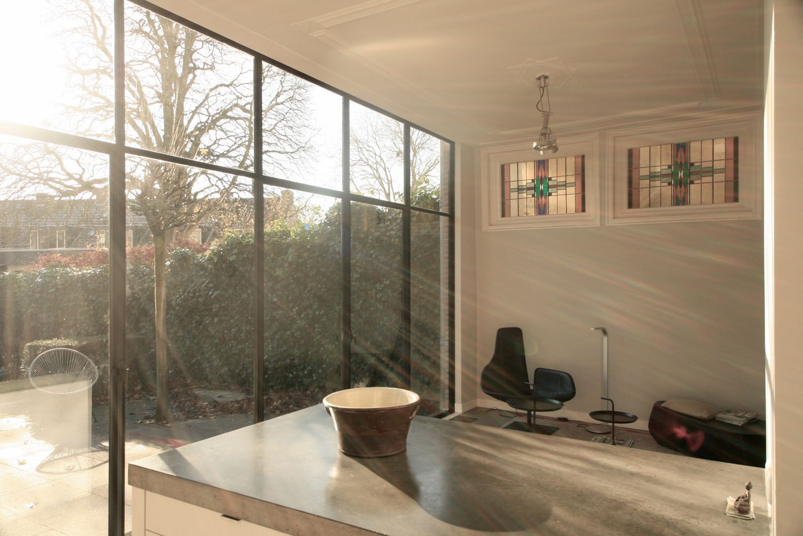 Neem een kijkje in een modern huis in Breda, ddp-architectuur ddp-architectuur Minimalist kitchen Metal