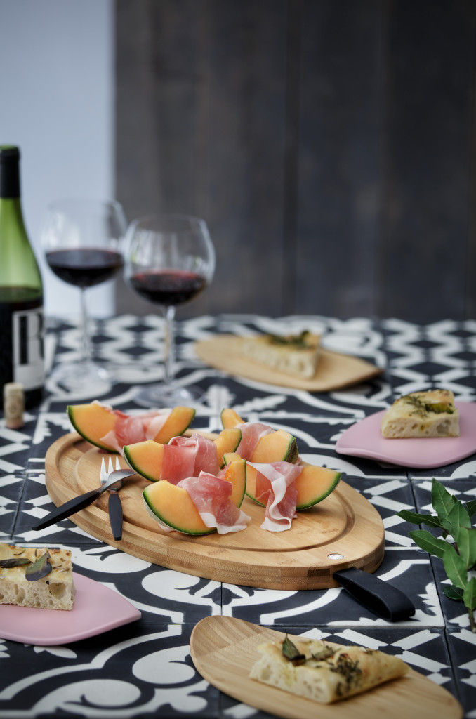 Festtafel: den Tisch zu Weihnachten festlich decken, Connox Connox Scandinavian style dining room Wood Wood effect Crockery & glassware