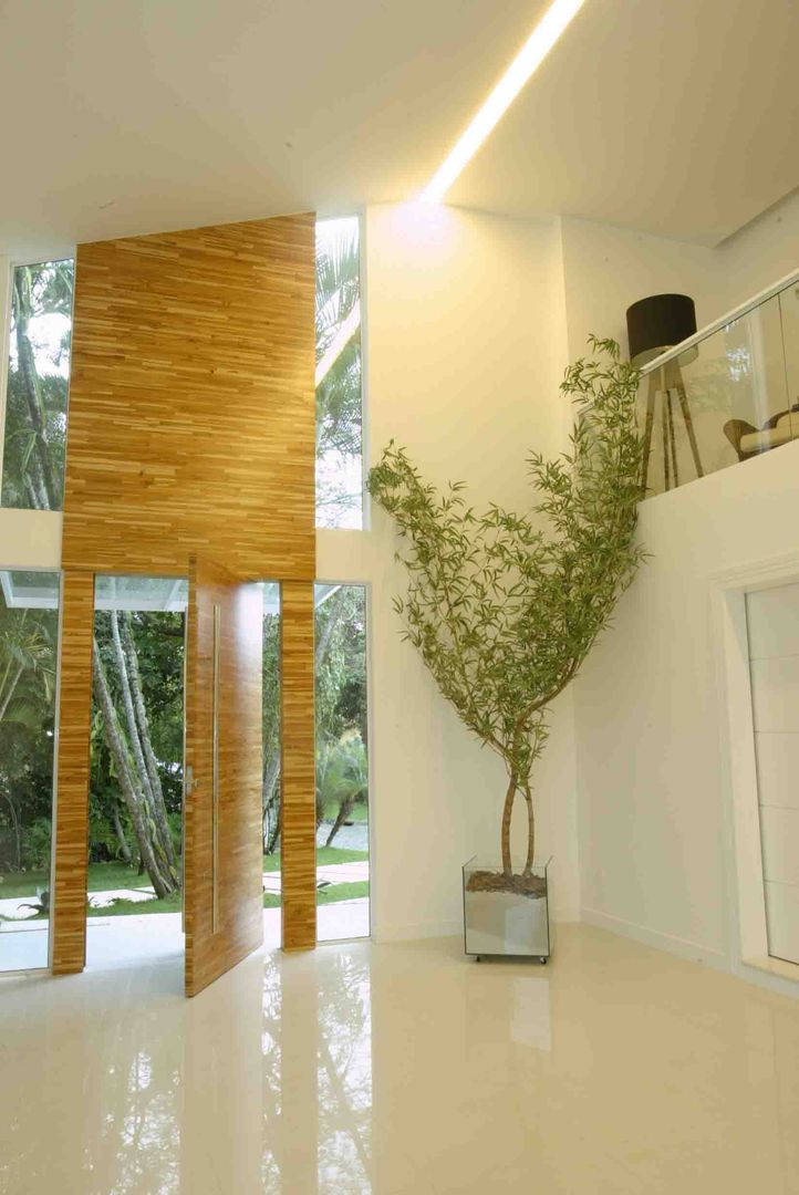 homify Modern walls & floors