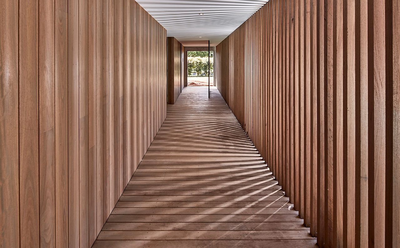 Modular Home in Berry, NSW, Modscape Holdings Pty Ltd Modscape Holdings Pty Ltd Minimalist corridor, hallway & stairs Wood Wood effect