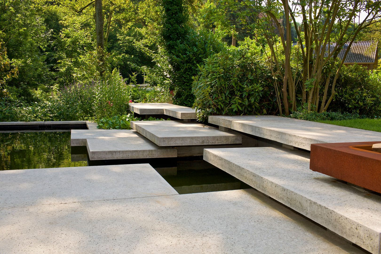 Modern amfitheater op oude stuwwal, Jaap Sterk Jaap Sterk Modern garden Concrete