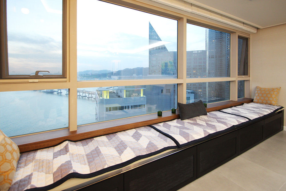 유니크&컬러풀 인테리어의 완성!, 필립인테리어 필립인테리어 Modern balcony, veranda & terrace