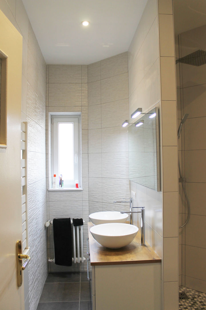 salle de bain à STRASBOURG, Agence ADI-HOME Agence ADI-HOME Phòng tắm phong cách hiện đại