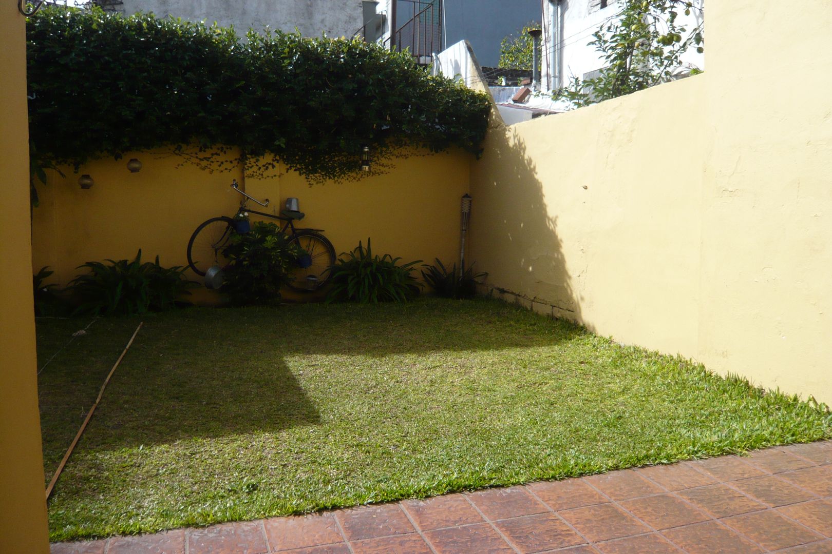 Pileta en Jardín Reducido, CC|arquitectos CC|arquitectos Piscine rustique