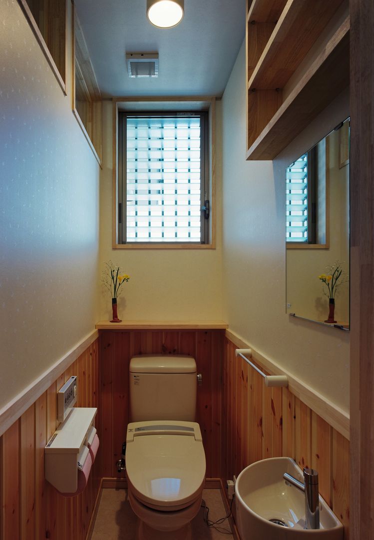 Aさんの家, 小栗建築設計室 小栗建築設計室 Modern style bathrooms