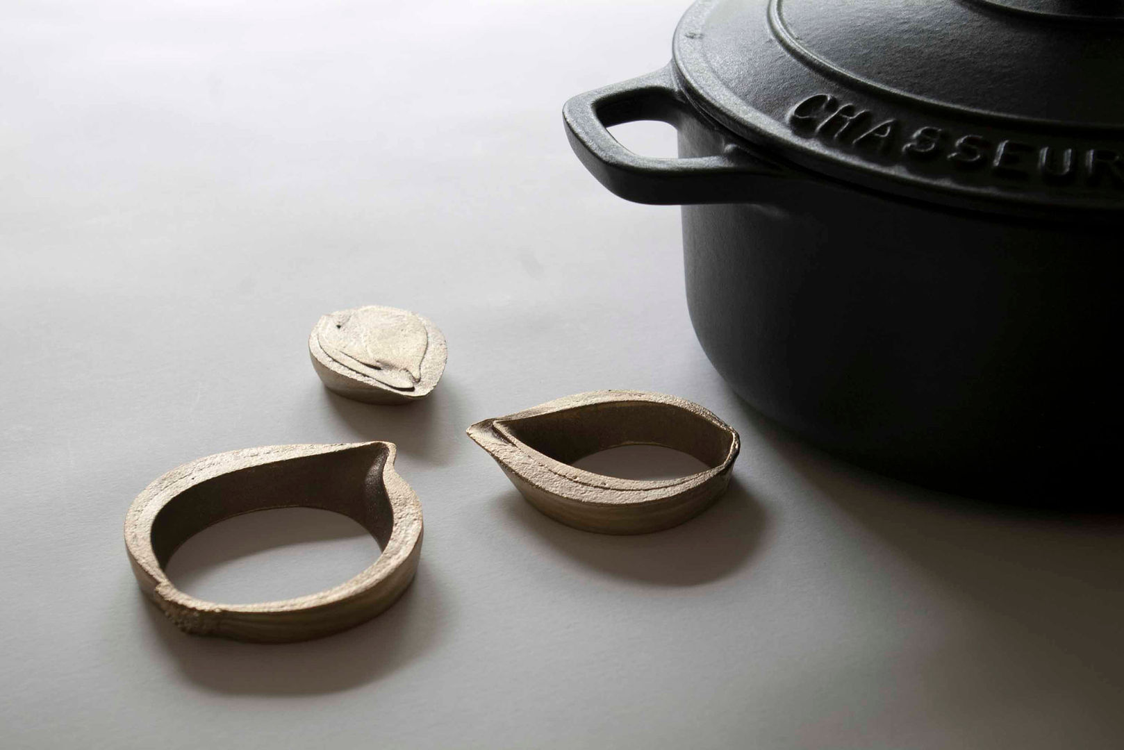 cut piece, 暮らすひと暮らすところ 暮らすひと暮らすところ Cocinas minimalistas Cobre/Bronce/Latón Utensilios de cocina