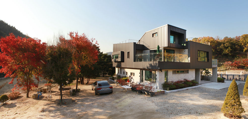 Bukhansan Dulegil house, designband YOAP designband YOAP 現代房屋設計點子、靈感 & 圖片