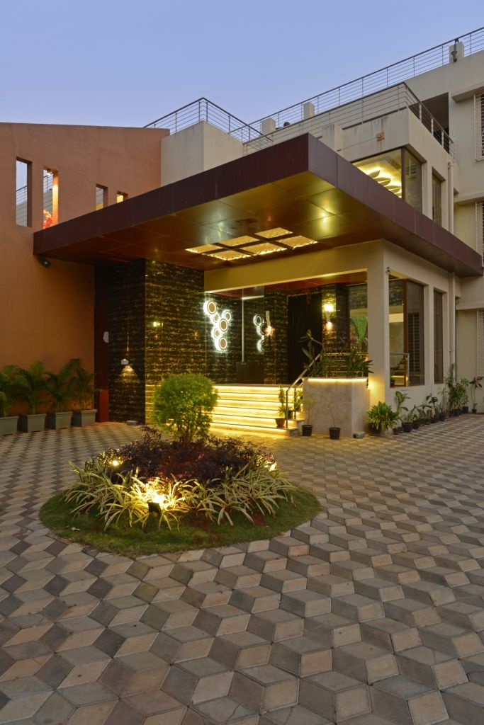 HIGH END BUNGALOW- LONAVALA, AIS Designs AIS Designs