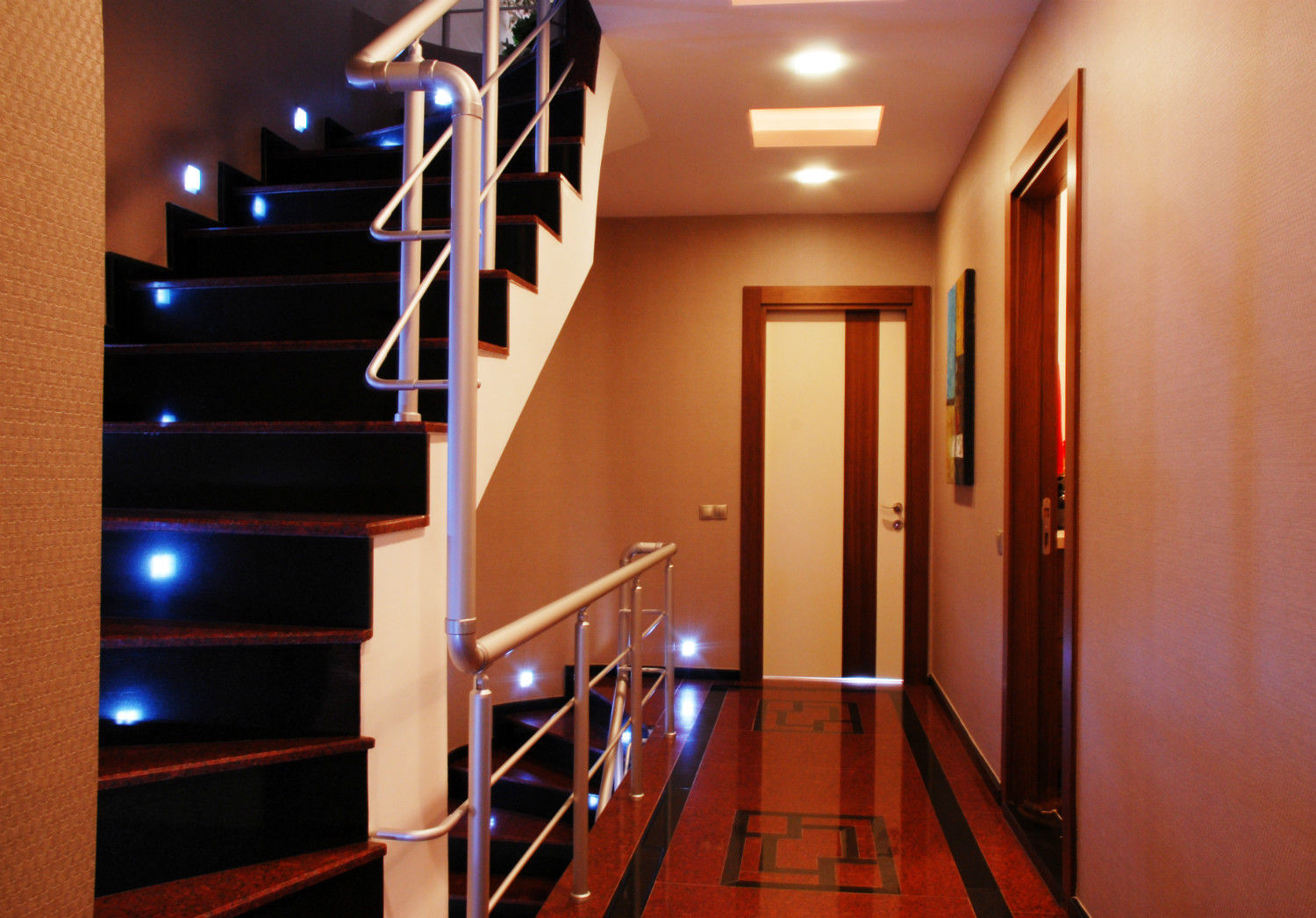 homify Corredores, halls e escadas modernos