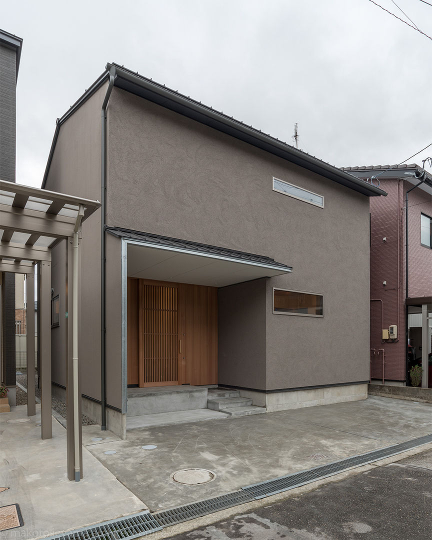 東山の家2｜準防火地域の狭小敷地住宅, 家山真建築研究室 Makoto Ieyama Architect Office 家山真建築研究室 Makoto Ieyama Architect Office Casas minimalistas