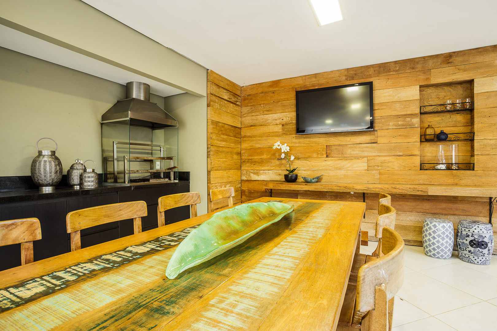 Casa no Bandeirantes, A3 Arquitetura e Interiores A3 Arquitetura e Interiores Rustic style kitchen Wood Wood effect