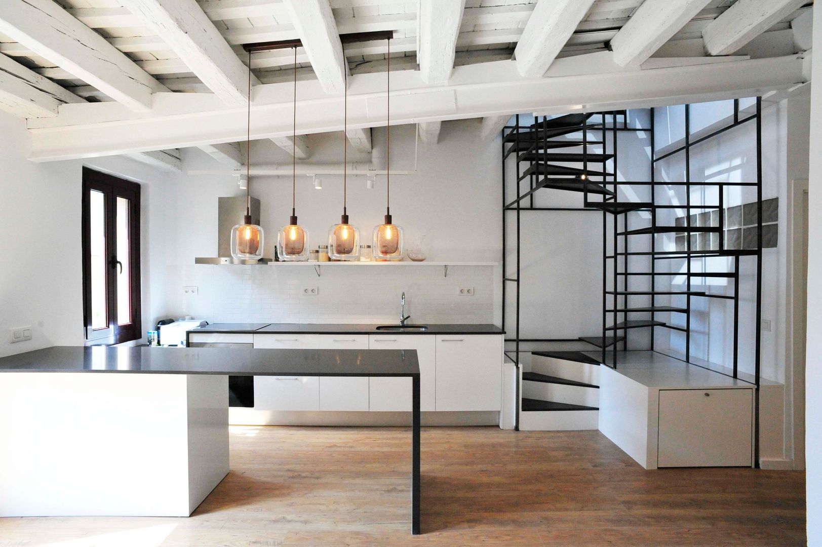 Proyecto de Interiorismo. Barcelona BONBA studio Cocinas de estilo minimalista