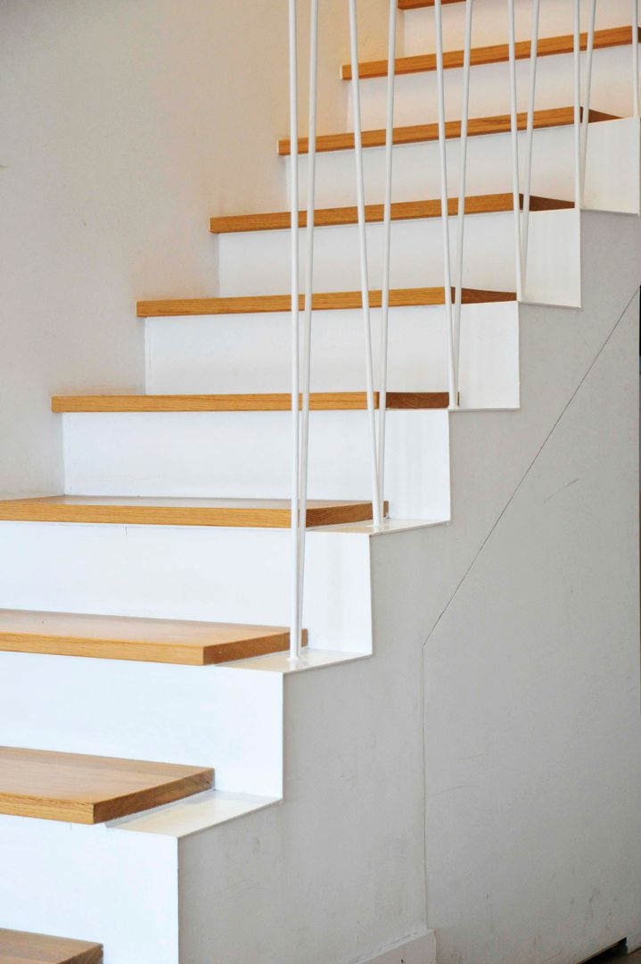 Proyecto de Interiorismo. Barcelona BONBA studio Pasillos, vestíbulos y escaleras de estilo clásico