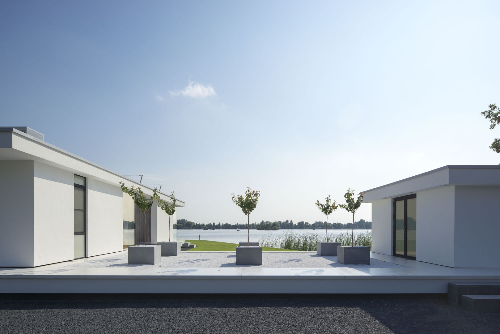 “G-house, villa met gastenverblijf aan de Reeuwijkse Plas” , Lab32 architecten Lab32 architecten 모던스타일 주택