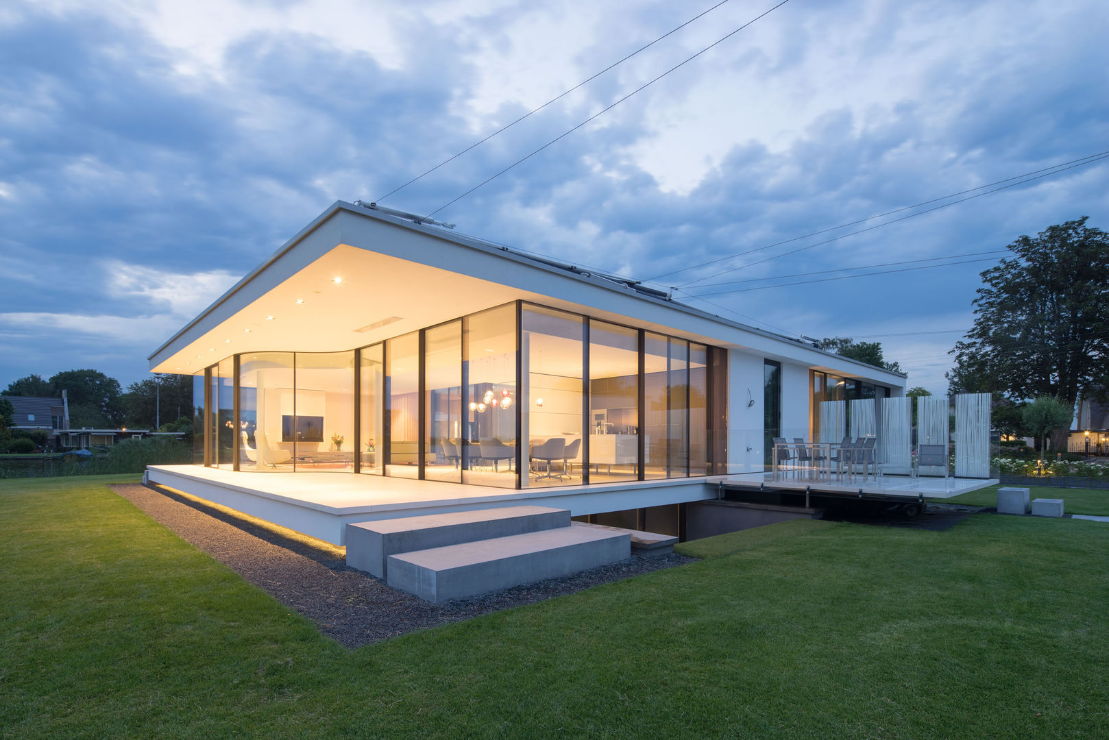 “G-house, villa met gastenverblijf aan de Reeuwijkse Plas” , Lab32 architecten Lab32 architecten 모던스타일 주택