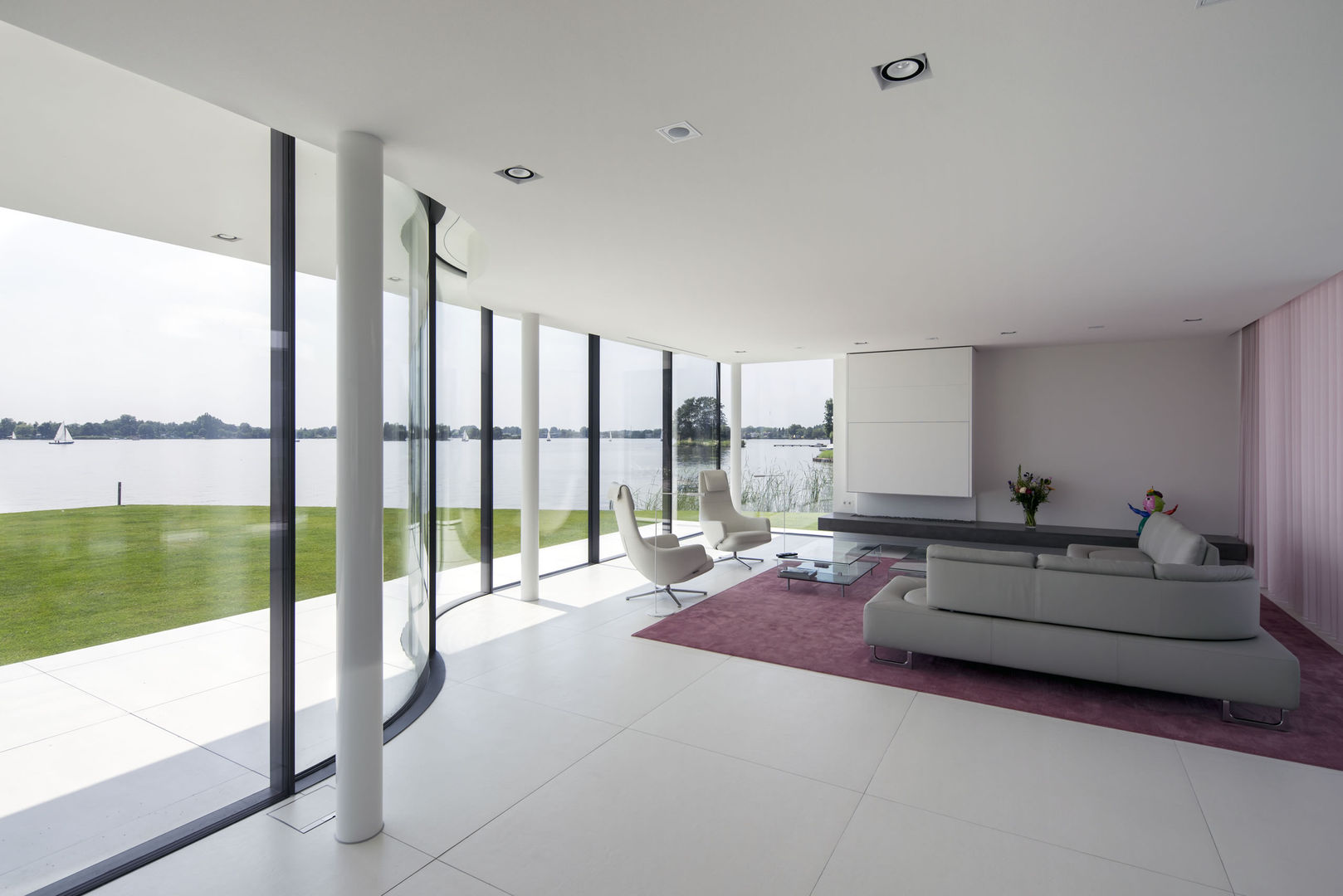 “G-house, villa met gastenverblijf aan de Reeuwijkse Plas” , Lab32 architecten Lab32 architecten 모던스타일 거실