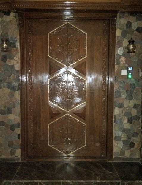 Main Door Design Alaya D'decor Classic style doors Wood Wood effect Doors