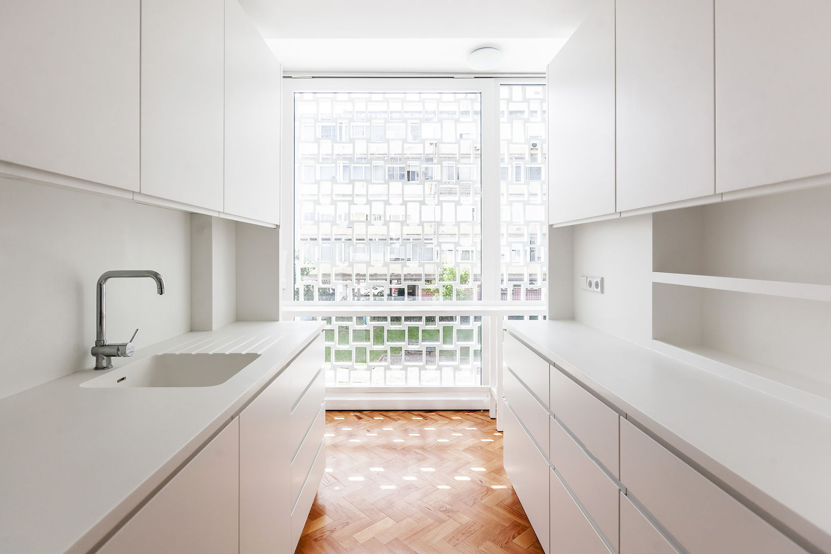 Casa das Estacas, atelier Rua - Arquitectos atelier Rua - Arquitectos Dapur Modern