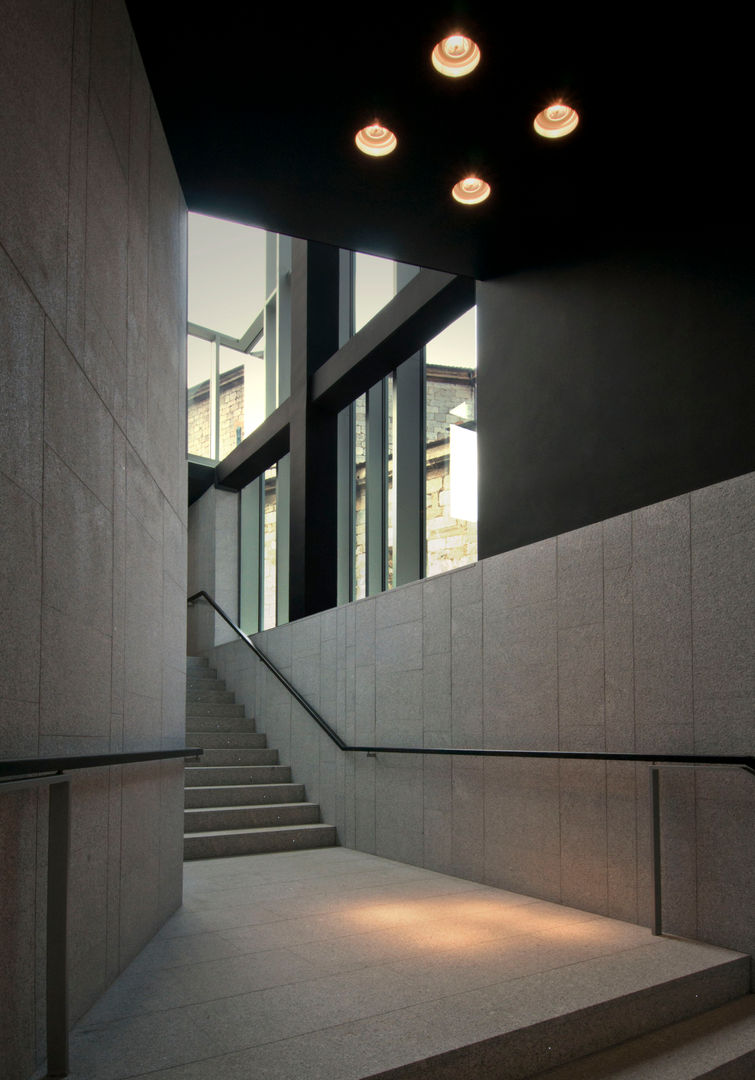 homify Modern corridor, hallway & stairs Granite