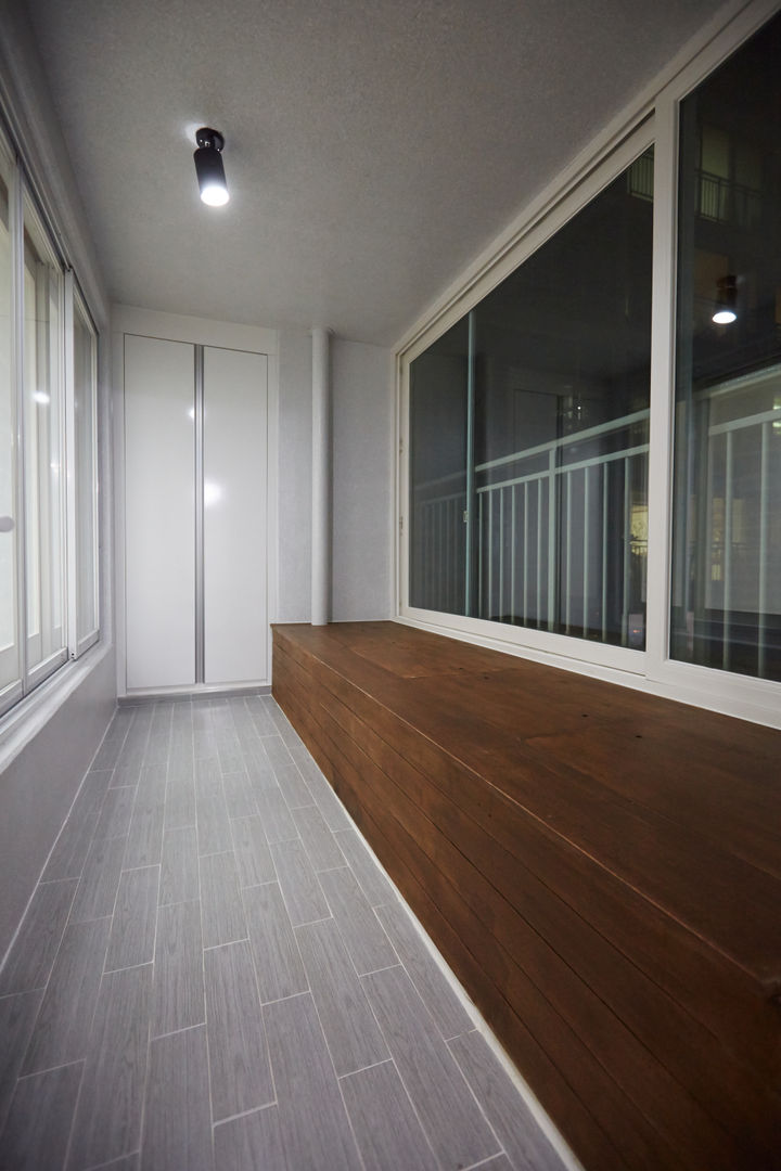 homify Balkon, Beranda & Teras Modern