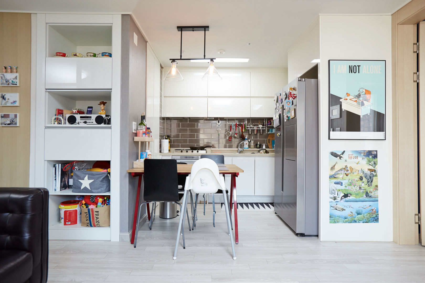 homify Moderne eetkamers