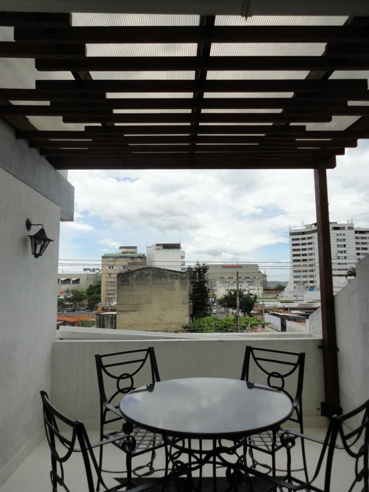 Remodelación Terraza, A201 Taller de Arquitectura A201 Taller de Arquitectura بلكونة أو شرفة