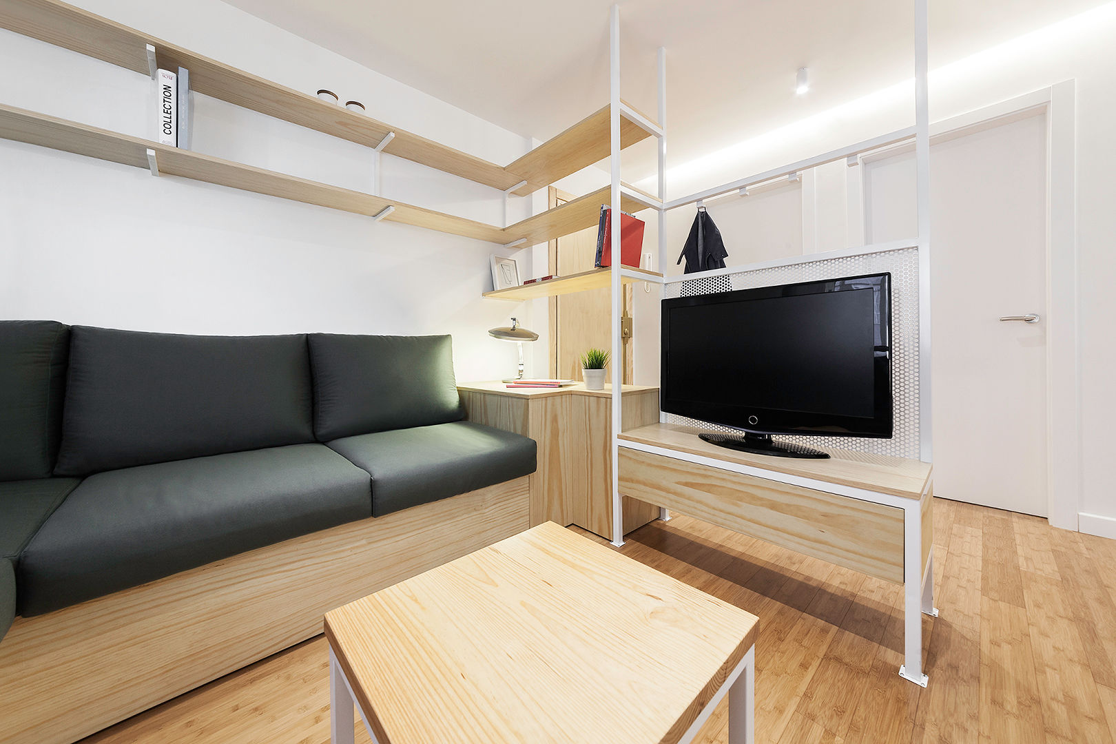 Vivienda Salgueiriños, Nan Arquitectos Nan Arquitectos Minimalist dining room Wood Wood effect