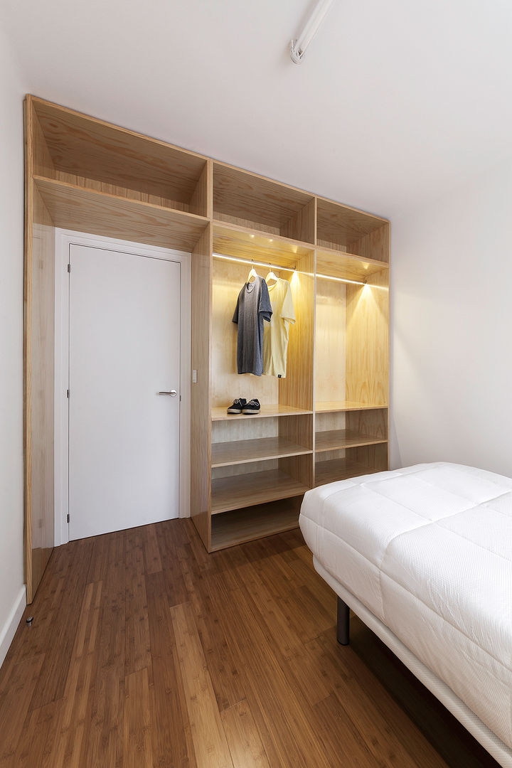 Vivienda Salgueiriños, Nan Arquitectos Nan Arquitectos Modern style bedroom Wood Wood effect