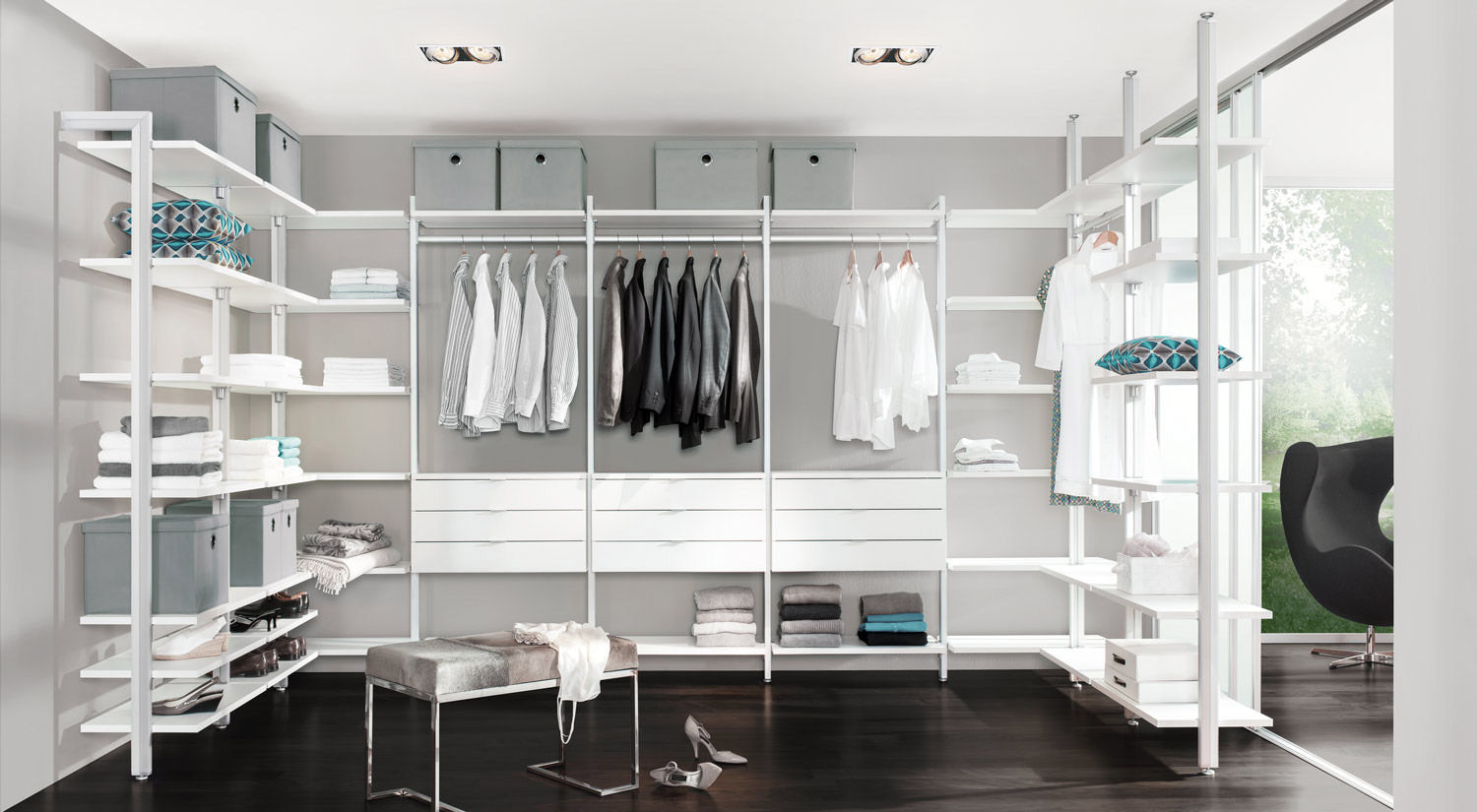 homify Modern dressing room