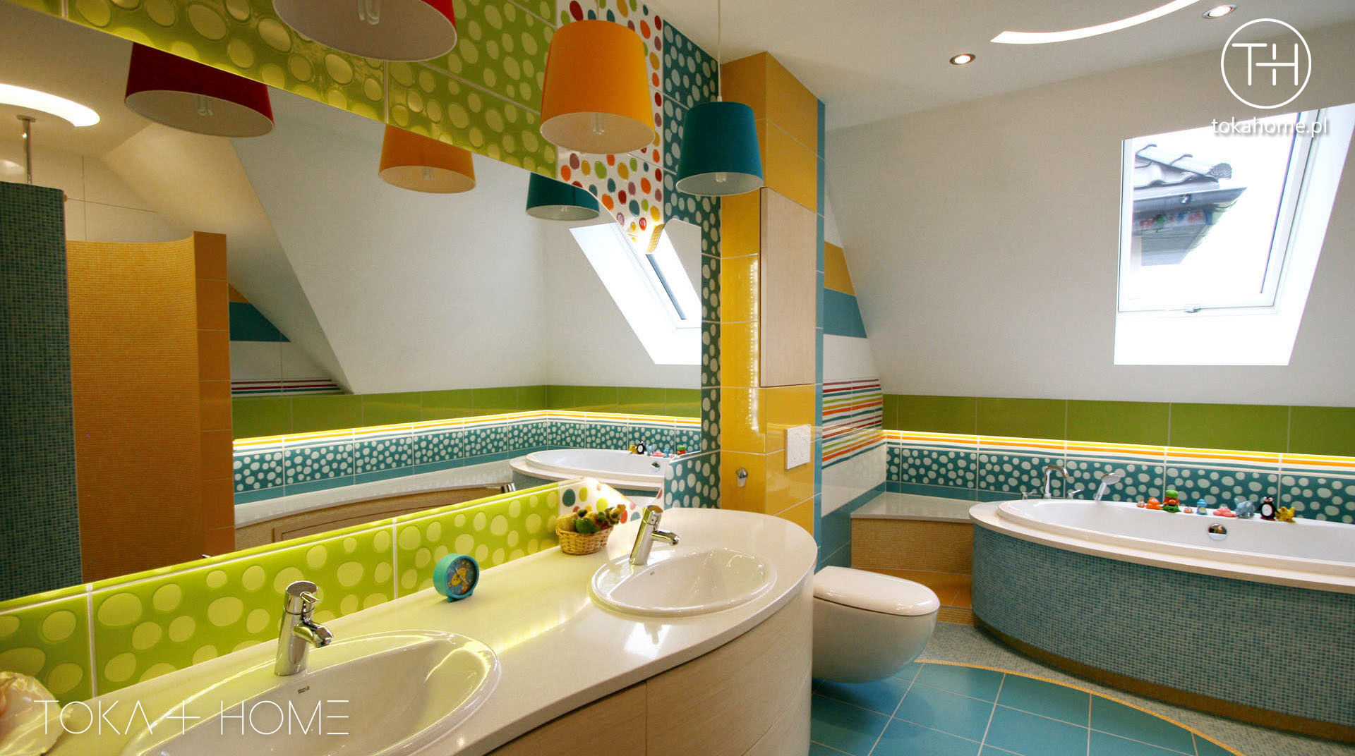 Zaczarowany świat - łazienka dla dzieci, TOKA + HOME TOKA + HOME 모던스타일 욕실 세라믹