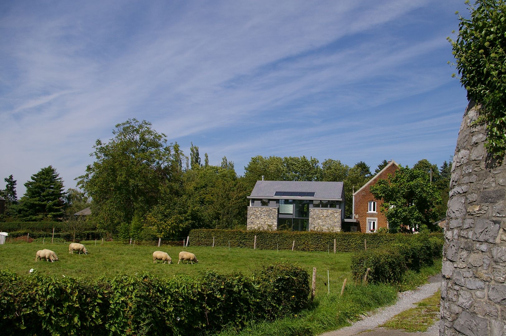 Maison lumineuse et écologique. , ARTERRA ARTERRA บ้านและที่อยู่อาศัย หิน