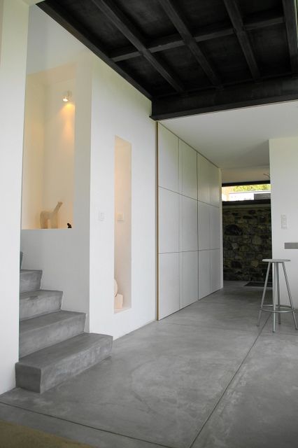 Maison lumineuse et écologique. , ARTERRA ARTERRA Corredores, halls e escadas minimalistas Betão