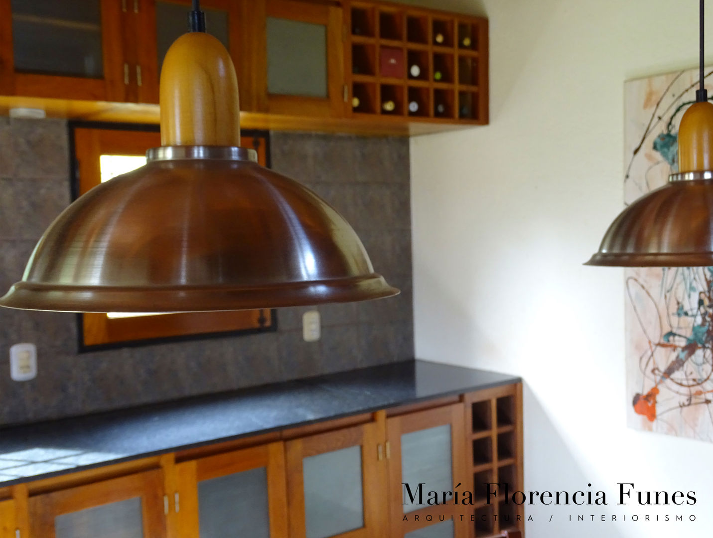 homify Cozinhas rústicas Madeira maciça Multi colorido