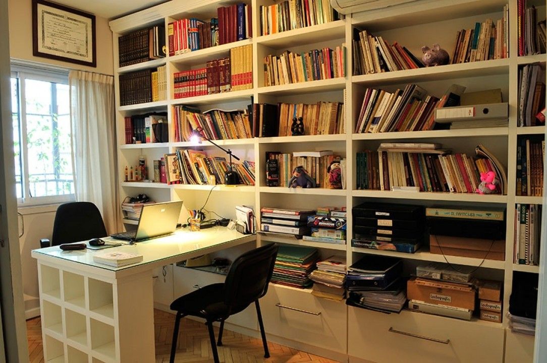 Office Radrizzani Rioja Arquitectos Klasik Çalışma Odası Ahşap Ahşap rengi homeoffice,shelves,desk,storage