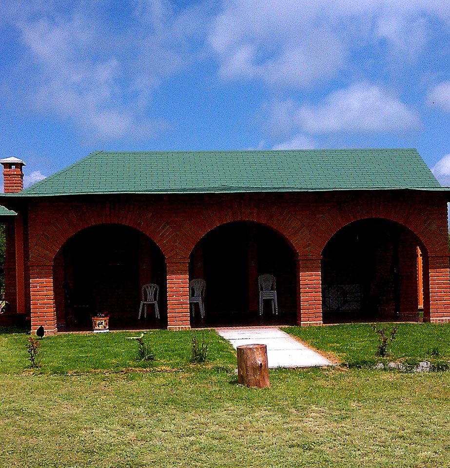 CABAÑA EN ATOTONILCO EL GRANDE HGO , OMR ARQUITECTURA & DISEÑO DE INTERIORES OMR ARQUITECTURA & DISEÑO DE INTERIORES Rustic style houses