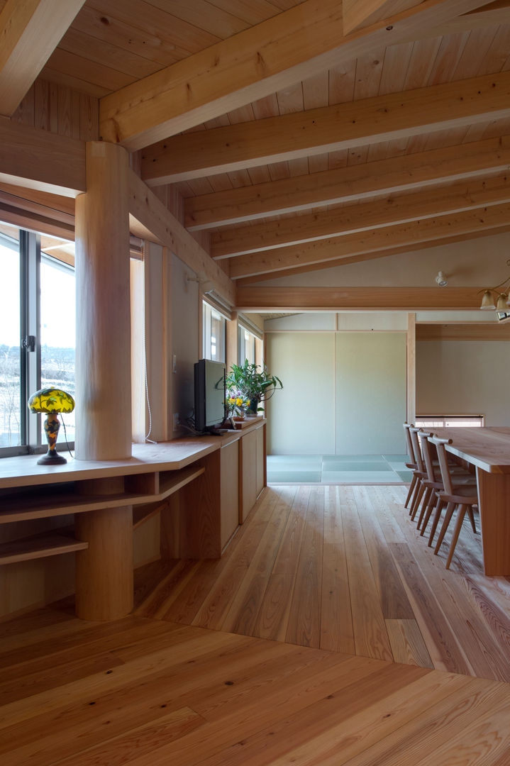 ツイノスミカ～うちの山の木, 大森建築設計室 大森建築設計室 Living room لکڑی Wood effect