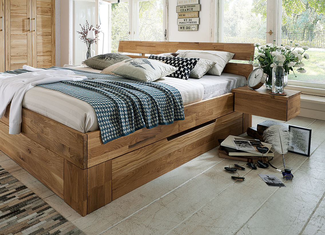 homify Phòng ngủ phong cách mộc mạc Beds & headboards