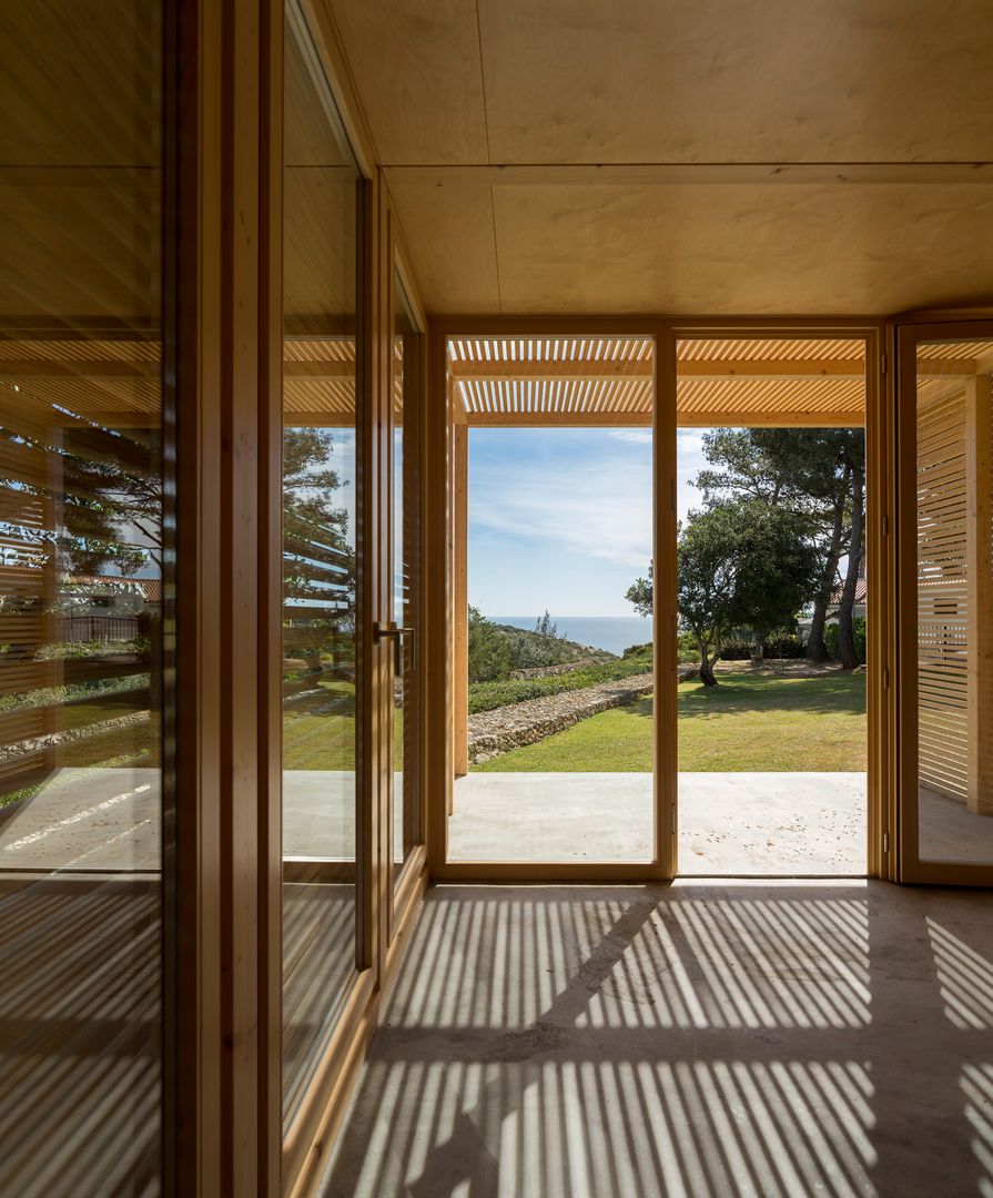 THE PAVILLION, MARLENE ULDSCHMIDT Architects Studio MARLENE ULDSCHMIDT Architects Studio Windows