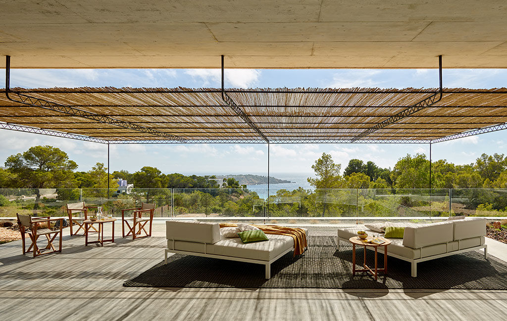 homify Balcones y terrazas modernos