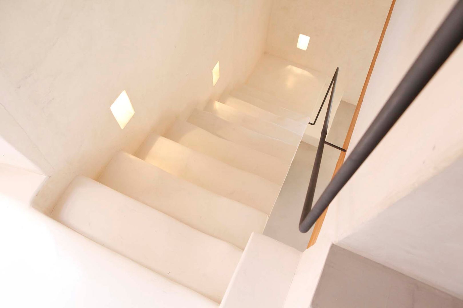 homify Pasillos, vestíbulos y escaleras rurales