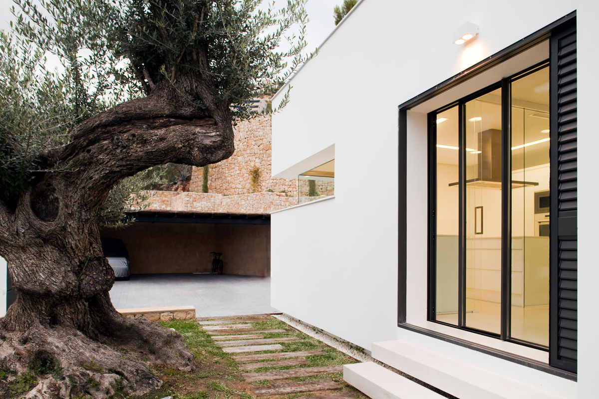 Vivienda Unifamiliar, Eduardo Irago Fotografia Eduardo Irago Fotografia 모던스타일 창문 & 문