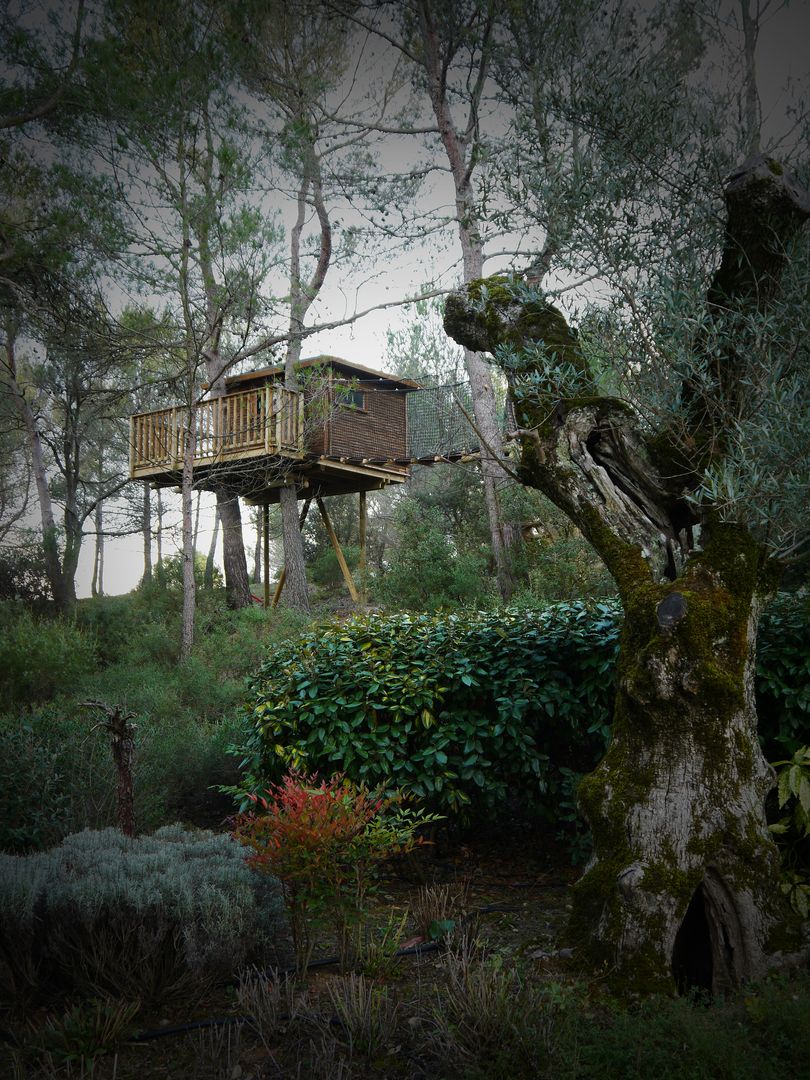 Une cabane a Aix en Provence, Cabaneo Cabaneo Jardines de estilo mediterráneo Madera Acabado en madera