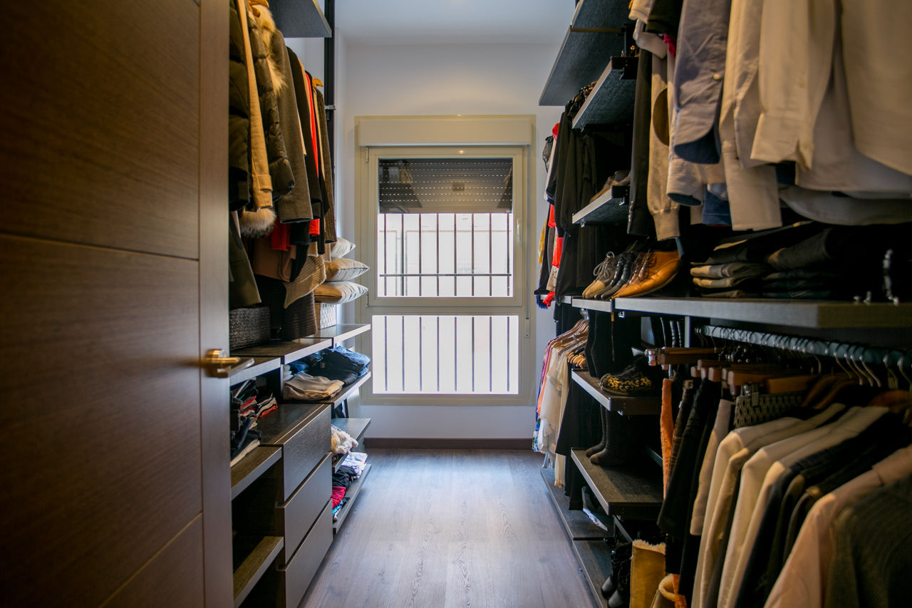 Acabados Vestidor Empresa constructora en Madrid Closets de estilo moderno