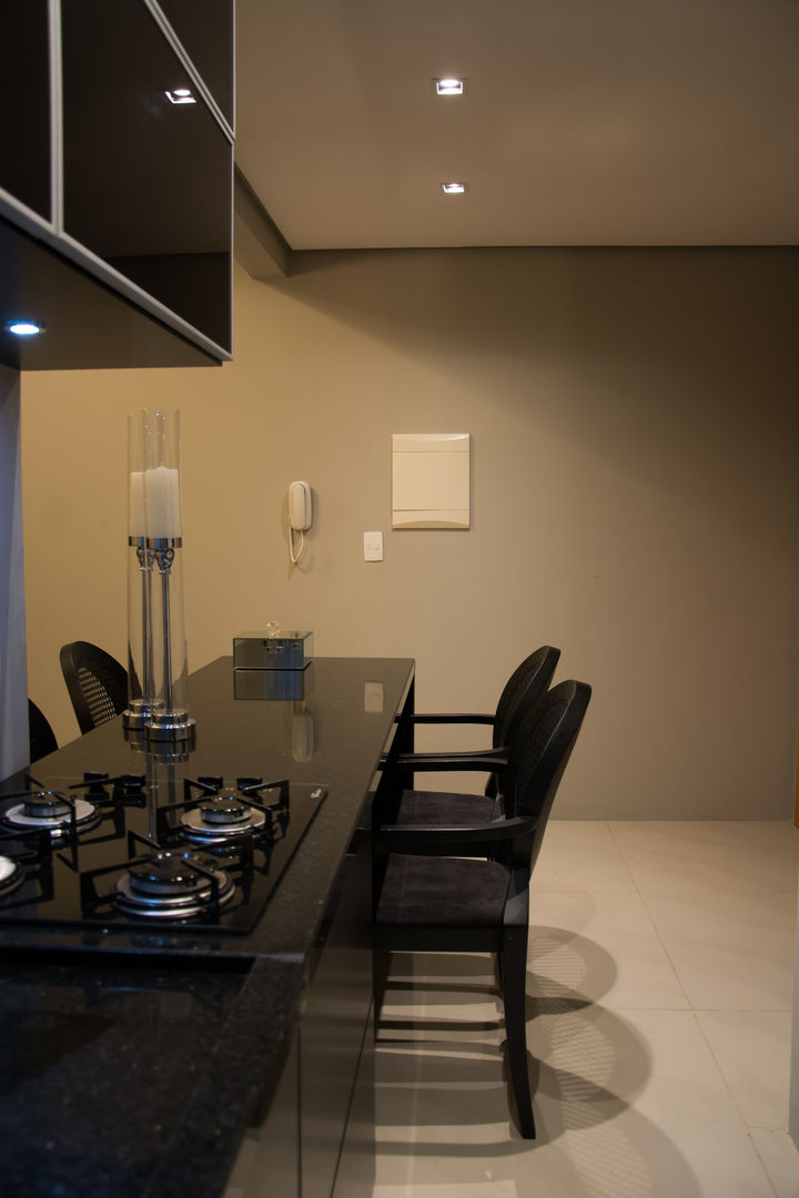 Apartamento de Casal Masculino, arquiteta aclaene de mello arquiteta aclaene de mello Phòng ăn phong cách tối giản