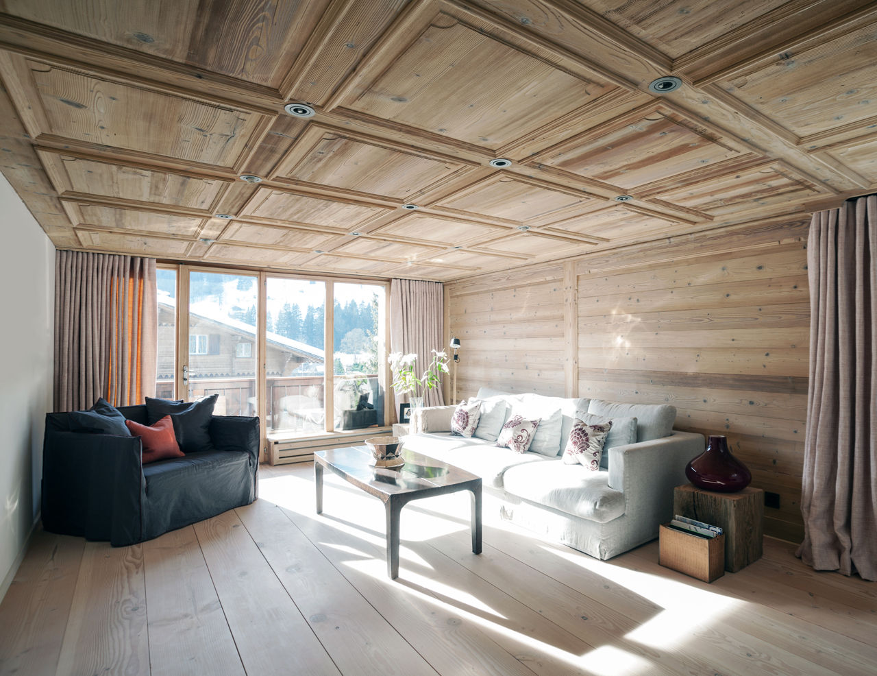 GSTAAD, SWITZERLAND, Ardesia Design Ardesia Design غرفة المعيشة